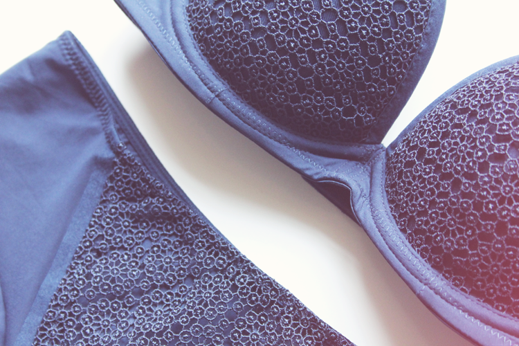 WACOAL_LINGERIE_ARTISTE_2