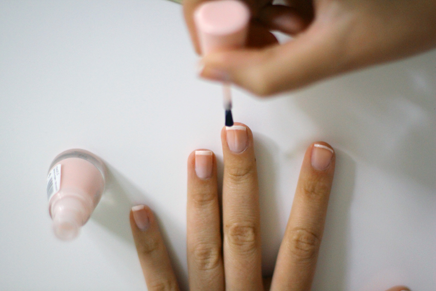 TUTO_NAIL_ART_FRENCH_MANUCURE_NOEUD_8