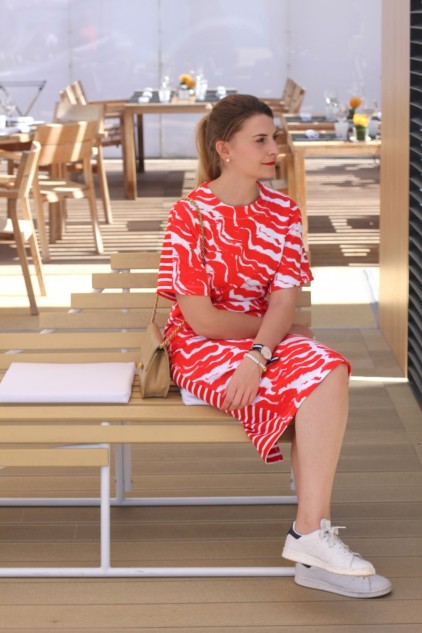 PLAGE_NESPRESSO_ZOE_MACARON_LOOK_15