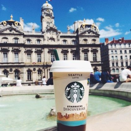 ZOE_MACARON_STARBUCKS_3