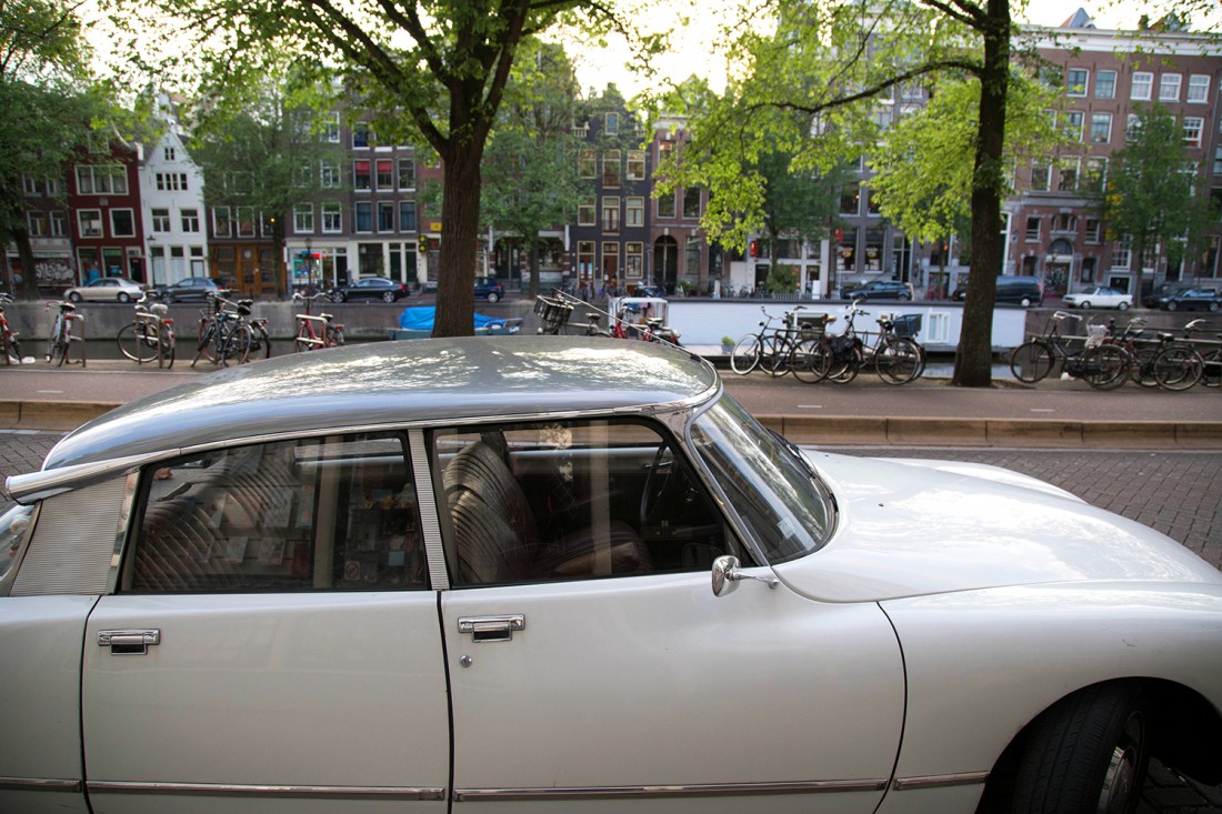 weekend amsterdam amoureux citroen ds canaux